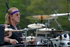 Roger Earl - Foghat