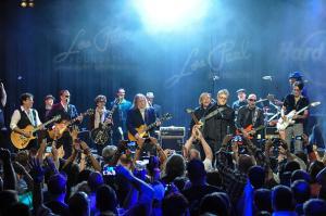 NEW YORK, NY - JUNE 09:  (L-R) Neal Schon, Joe Bonamassa, Johnny A., Warren Haynes, G. E. Smith, Steve Miller, Joe Satriani, and Steve Vai perform onstage during Les Paul's 100th Anniversary Celebration at the Hard Rock Cafe - Times Square on June 9, 2015 in New York City.  (Photo by D Dipasupil/FilmMagic)