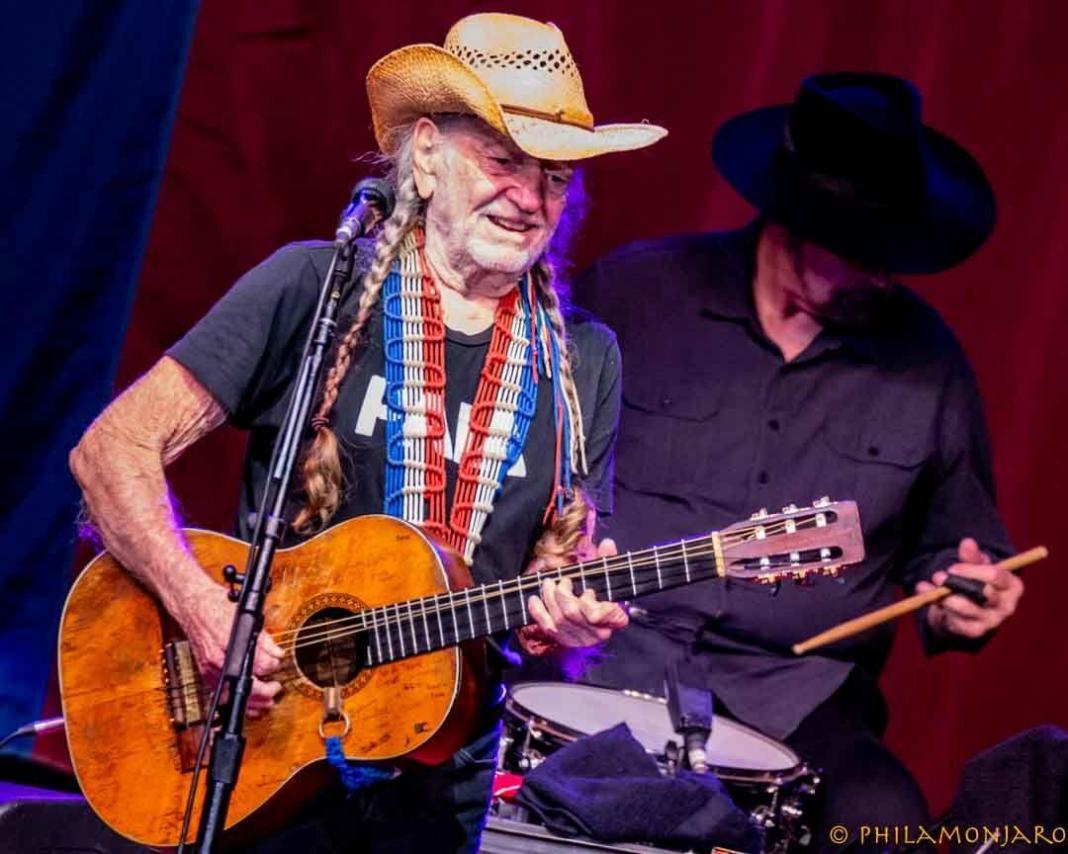 Willie Nelson Continues! Blue Monday Guitar