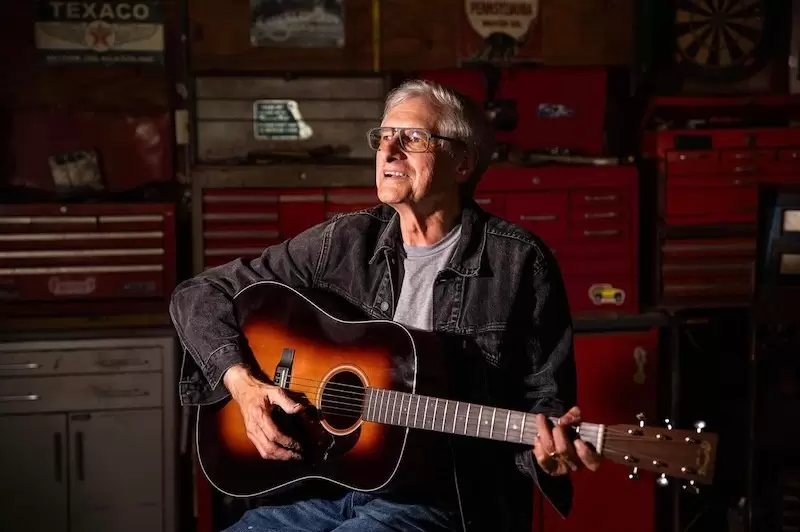 What’s in a Song? Jim Stanard’s ‘Lookin’ Back’ Looks Forward