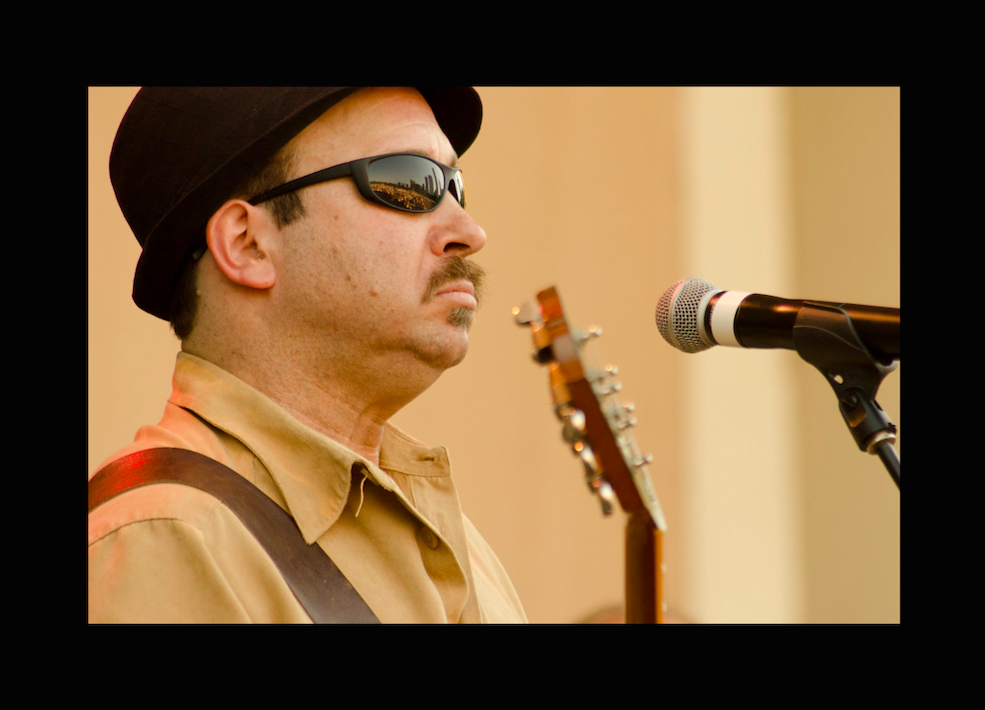 How Left-Handed Guitarist Paul Kaye Found the Big Sound Through Country Blues and Honeyboy Edwards